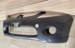 Бампер передний для Mitsubishi Grandis 2008 года на фотографиях