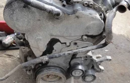 Двигатель без навесного для Volkswagen Amarok на фотографиях