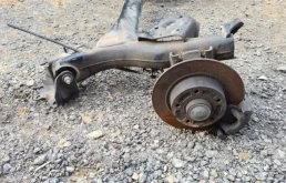 Задняя балка для Renault Megane на фотографиях