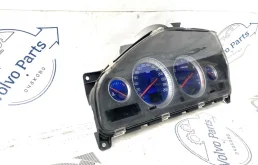 Приборная панель для Volvo XC90 2004 года на фотографиях