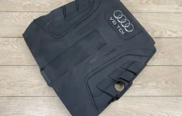 Корпус воздушного фильтра для Audi Q7 2018 года на фотографиях