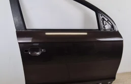 Двери для Audi Q7 2015 года на фотографиях