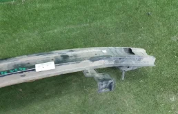 Усилитель бампера задний нижний для Hyundai Solaris 2014 года на фотографиях