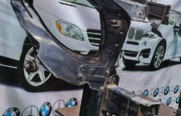 Панель радиатора (телевизор) для Mercedes-Benz GL class 2008 года на фотографиях