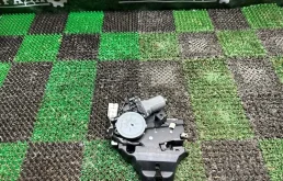Замок багажника LEXUS LS 2012-2017 6465050050