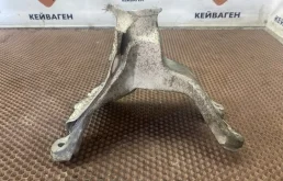 Кронштейн Audi A4 2009 B8