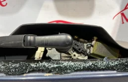 Двери для Hyundai Matrix 2002 года на фотографиях