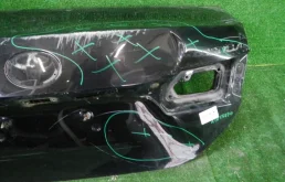 Крышка багажника для Toyota Corolla на фотографиях