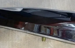 Молдинг крышки багажника для Toyota Corolla на фотографиях