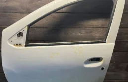 Дверь передняя левая Renault Logan 2