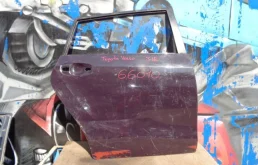 Дверь задняя правая Toyota Verso R20
