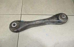 Рычаг задний поперечный Ford Focus 3