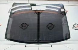Стекло заднее Ford Focus 2
