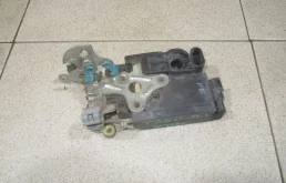 Замок двери передней левой Chevrolet Aveo T250, T255