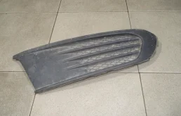 Решетка в бампер правая Volkswagen Polo 5