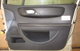 Обшивка двери передней правой Citroen C4 2007 LC
