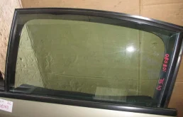 Стекло двери задней левой Citroen C4 2007 LC