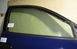 Стекло двери передней правой Volkswagen Passat 1999 B5