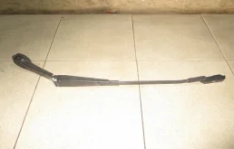 Поводок стеклоочистителя передний левый Ford Focus 3