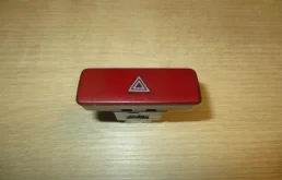 Кнопка аварийной сигнализации Mitsubishi Lancer 9 CS