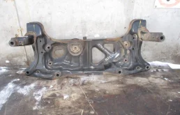 Подрамник Volkswagen Jetta A6