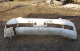 Бампер передний Toyota Land Cruiser J200