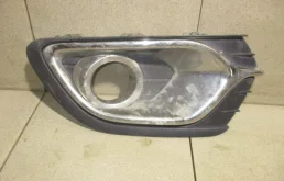 Решетка в бампер левая Renault Logan 2 L52