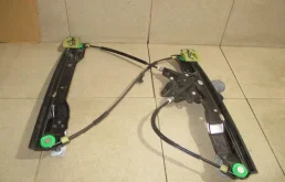 Стеклоподъемник передний правый Ford Focus 3