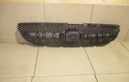 Решетка радиатора Hyundai Getz TB