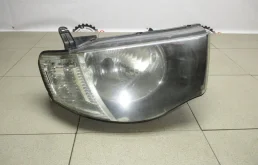 Фара правая Mitsubishi L200 KA, KB