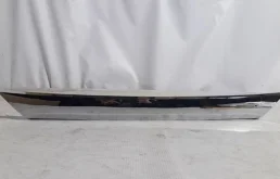 Молдинг крышки багажника для Toyota Corolla на фотографиях