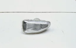 Повторитель на крыло правый Renault Logan 2 2015 L52