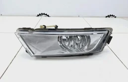 Фара противотуманная левая Skoda Octavia 3 A7