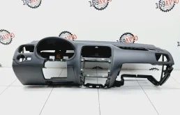 Торпедо Volkswagen Polo 5
