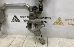 Подрамник двигателя для BMW 5er 2016 года на фотографиях