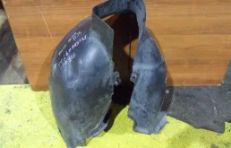 Подкрылок передний правый для Volvo XC70 на фотографиях