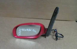 Стекла и зеркала для Volkswagen Touran 2008 года на фотографиях