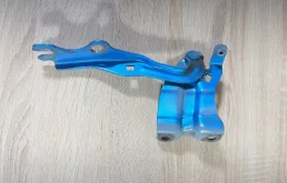 Петля капота Mazda 3 BBM252420B BL, левая