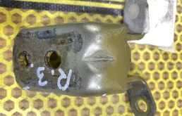 Петля двери Nissan Almera 2004 824202F030 N16E QG15DE, задняя правая