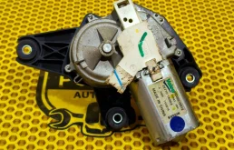 Трапеция дворников Nissan Juke 2011 287101KA0A F15 MR16DDT, задняя