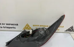 Фонарь левый для Hyundai Solaris 2011 года на фотографиях