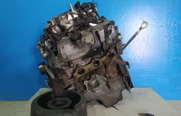 Двигатель без навесного для Mitsubishi Pajero 2012 года на фотографиях