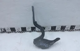 Петля капота левая для Hyundai Solaris 2021 года на фотографиях