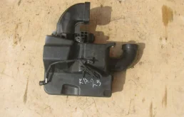 Впускной коллектор для Hyundai Solaris 2010 года на фотографиях