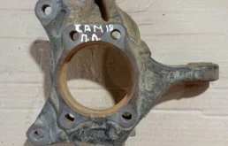 Кулак поворотный левый 4321233130 для Toyota RAV4 XA40 rest 2015-2019