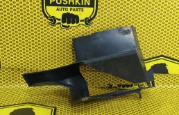 Дефлектор радиатора Nissan Juke 2011 216091KF0A F15 MR16DDT