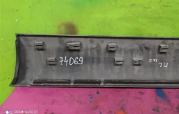 Молдинг передней левой двери для Audi Q7 на фотографиях