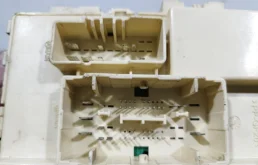 Блок предохранителей салона для Hyundai Solaris на фотографиях