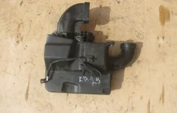 Впускной коллектор для Hyundai Solaris 2010 года на фотографиях