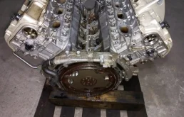 Двигатель без навесного для Porsche Cayenne 2014 года на фотографиях